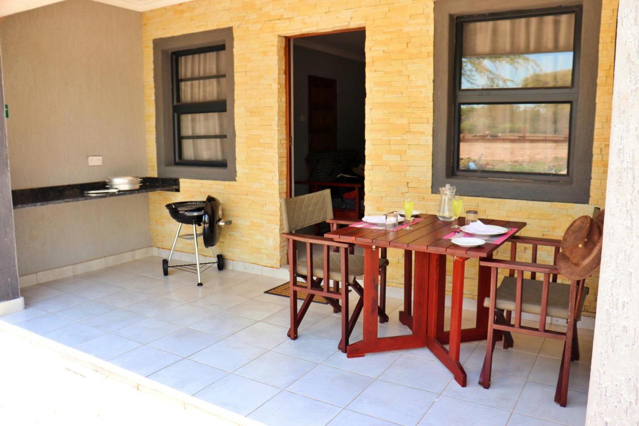 Tlou Safari Lodge Kasane Eksteriør billede