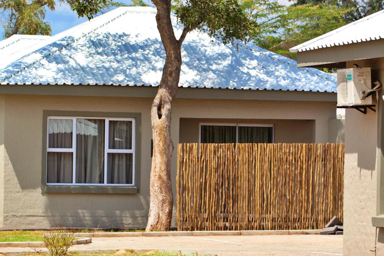 Tlou Safari Lodge Kasane Eksteriør billede