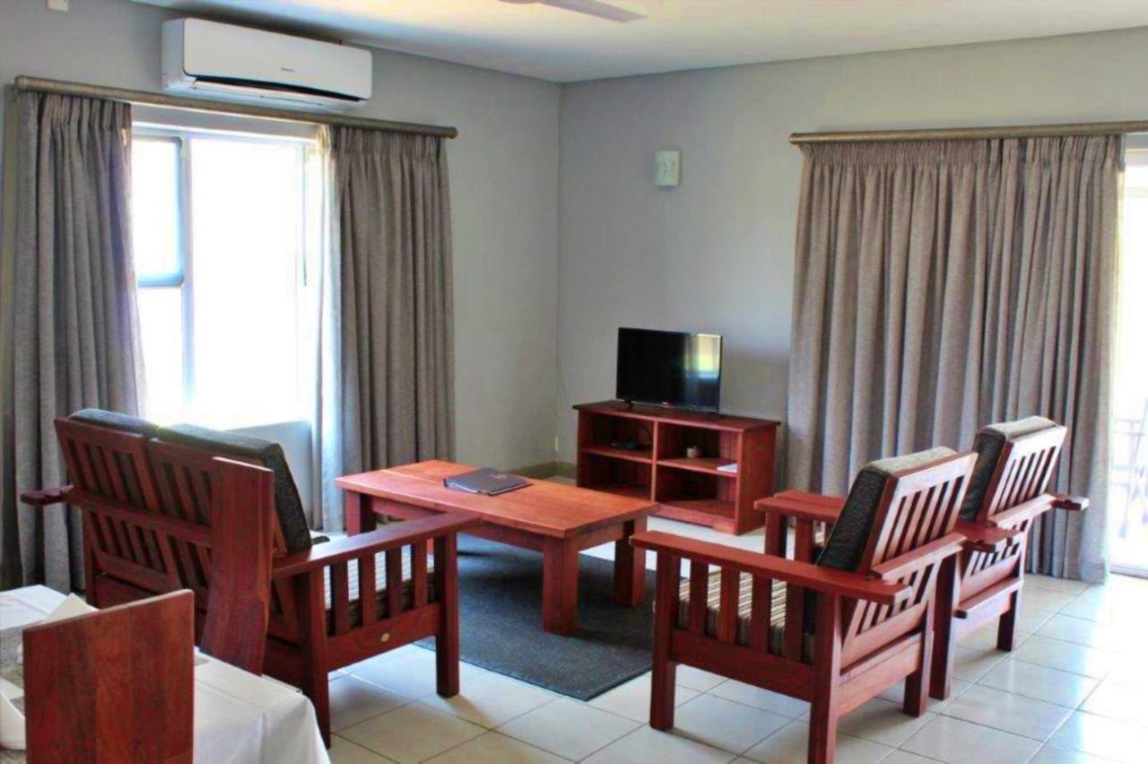 Tlou Safari Lodge Kasane Eksteriør billede