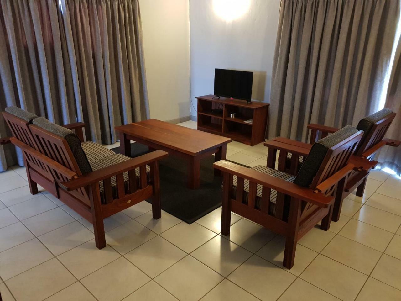 Tlou Safari Lodge Kasane Eksteriør billede