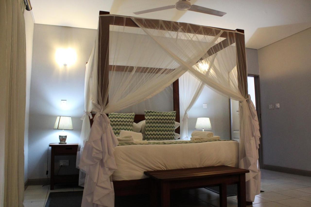 Tlou Safari Lodge Kasane Eksteriør billede